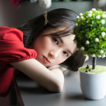 Auranya Beda! Ini 7 Tanda Sikap Perempuan Sabar, Tetap Tenang Meski Diterpa Banyak Cobaan