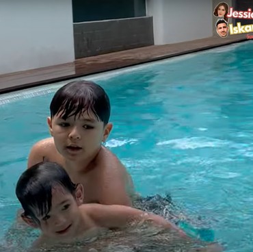 Ini 7 Manfaat Berenang untuk Anak yang Perlu Diketahui Orang Tua