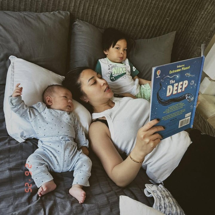 <p>Artis Nikita Willy kini tengah disibukkan dengan peran barunya mengurus dua anak tanpa <em>babysitter</em>. Baru-baru ini, Nikita membagikan momen kebersamaannya dengan kedua putra, Issa dan Nael. (Foto: Instagram @nikitawillyofficial94)</p>