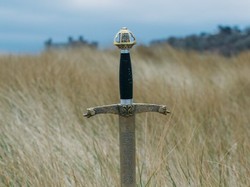 Dulu Dijadikan Pedang Untuk Perang, Kini Damascus Steel Jadi Material Jam Tangan