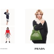 Carey Mulligan Pancarkan Identitas Prada di Kampanye Spring/Summer 2025