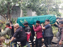 Jabar Hari Ini: Kepergian Kang Gobang Preman Pensiun