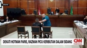 VIDEO: Dekati Hotman Paris, Razman Picu Keributan dalam Sidang