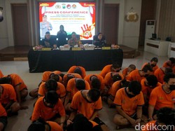 Polisi Bekuk Ratusan Tersangka Narkotika di Surabaya,