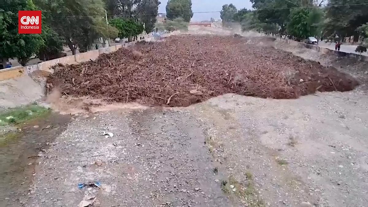 VIDEO: Detik-detik Banjir Bandang Akibat Hujan Badai Terjang Peru