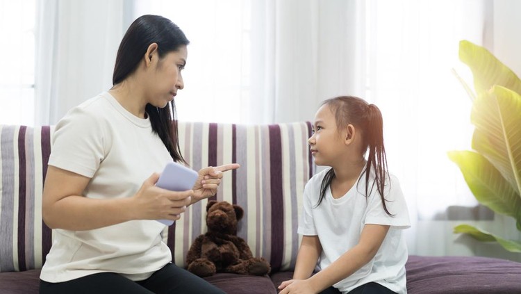 Time out untuk mendisiplinkan anak Time out untuk mendisiplinkan anak