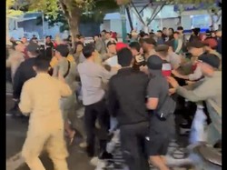 Video: Demo PKL di Malioboro Ricuh Akibat Serangan Kelompok Tak Dikenal