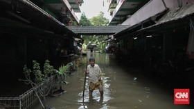 FOTO: Banjir Rendam Rusunawa Bumi Cengkareng Indah
