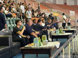 Dewa United Vs Persija Ditonton Langsung Erick Thohir dan Kluivert Cs