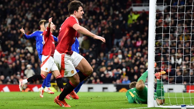 Bukan Gol Fergie Time Pelatih Leicester City Ruud van Nistelrooy mengomentari gol kemenangan Manchester United yang berbau offside di putaran keempat Piala FA.