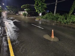 Viral Sopir Alphard Ribut dengan Pak Ogah di Kaligawe Semarang
