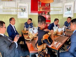 Berkunjung ke Abu Dhabi, Jokowi Mampir ke Restoran Indonesia
