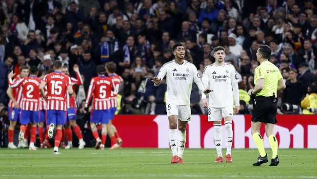 Duel Real Madrid vs Atletico Madrid dalam babak 16 besar Liga Champions akan disiarkan langsung, Rabu (5/3) dini hari WIB.