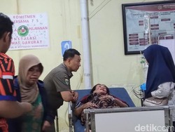 Sekeluarga Tertimpa Pohon Tumbang Akibat Angin Kencang di Bondowoso
