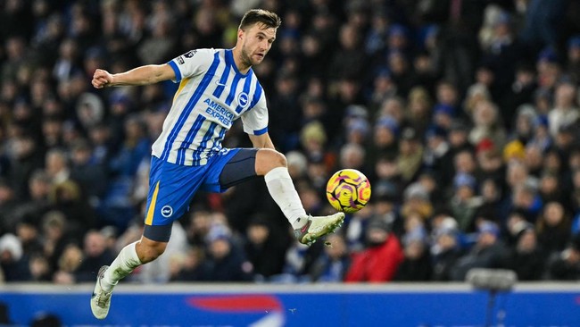 Bek klub Premier League Brighton & Hove Albion, Joel Veltman, telah menyatakan keinginan memperkuat Timnas Indonesia. Berikut profil Joel Veltman.