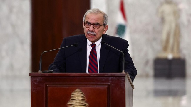 Perdana Menteri Lebanon Nawaf Salam dibantu 24 menteri kabinetnya untuk menjalankan agenda reformasi demi menarik donor asing danai negara.