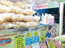 Viral Penjual Tawarkan Makan Gorengan Seumur Hidup, Biayanya Rp18,7 Juta