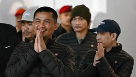 FOTO: Haru Biru Kepulangan Sandera Thailand yang Dibebaskan dari Gaza
