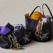 Duh! Brand Fashion Asal Kanada Favorit Selebriti 