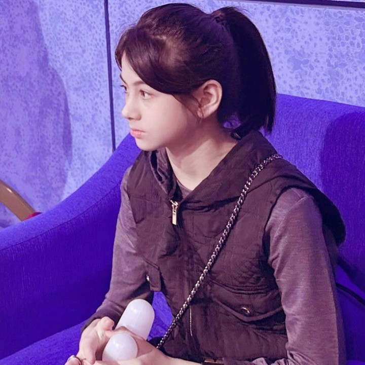 <p>Banyak netizen yang tidak menyangka kini Elif sudah ABG, Bunda. Tidak sedikit dari mereka yang menyebut tinggi Elif semakin menyusul sang Bunda. (Foto: Instagram: @siti_perk)</p>
