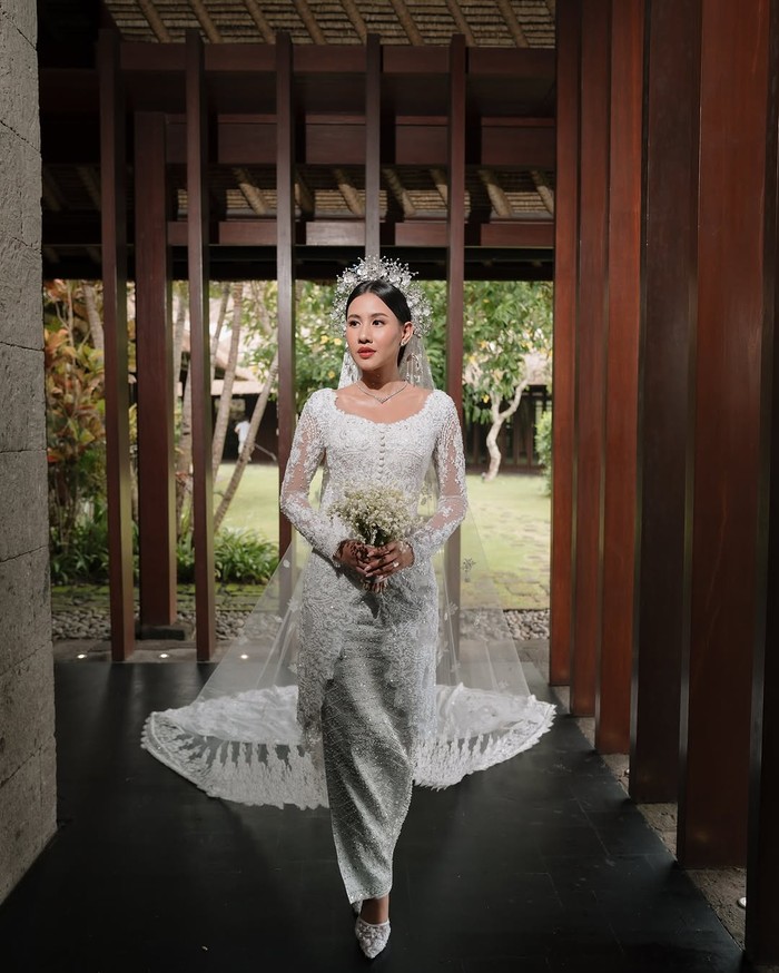 Foto Pernikahan Angga Yunanda dan Shenina Cinnamon