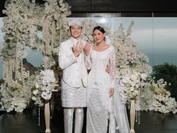 Resmi Menikah, Begini Perjalanan Cinta Angga Yunanda dan Shenina