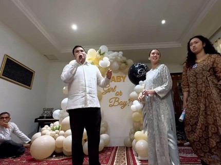 5 Potret Gender Reveal Kehamilan Nabila Sudiro, Tora Sudiro Bakal Punya Cucu Laki-laki