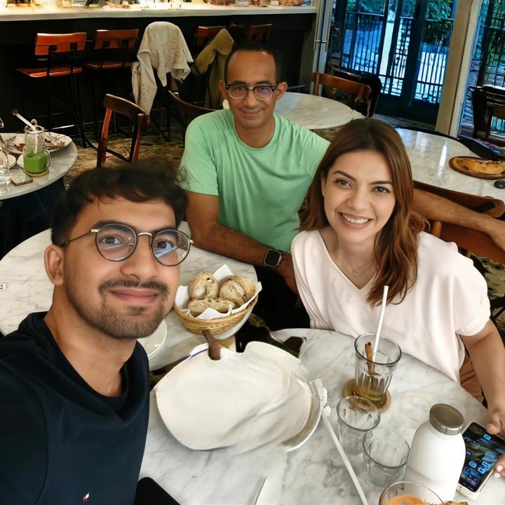 <p>Putra semata wayang Najwa Shihab, Izzat Assegaf, baru saja merayakan ulang tahun ke-24 pada 9 Februari 2025. Izzat merupakan anak Najwa Shihab dari pernikahan dengan Ibrahim Sjarief Assegaf. Najwa dan Ibrahim Sjarief Assegaf menikah pada tahun 1997. Izzat lahir di tahun 2001. (Foto: Instagram @najwashihab/ @izzatassegaf)</p>
