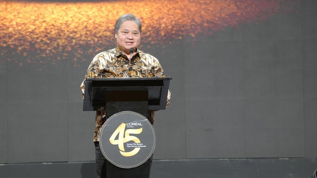 Menko Airlangga Hartarto mengatakan, Indonesia memiliki peluang untuk mengembangkan produk kecantikan berbasis bahan alami yang berdaya saing global.