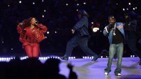 Kendrick Lamar Kembalikan Tren Celana Flare di Super Bowl 2025