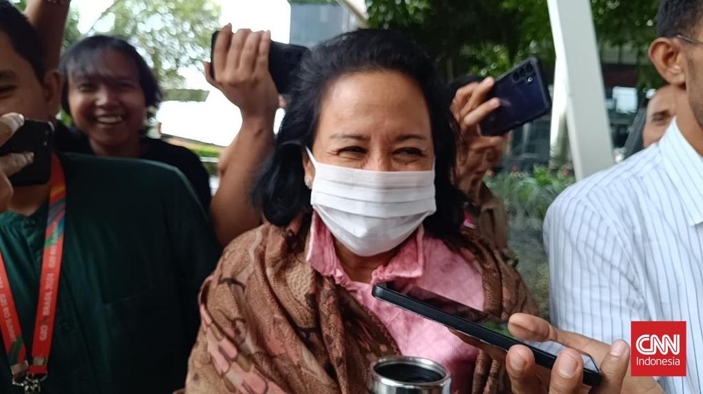 KPK Periksa Mantan Menteri BUMN Rini Soemarno