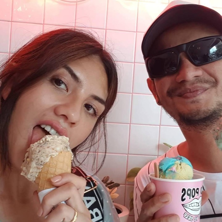<p>Kebahagiaan yang dirasakan oleh Nadila dan Eno ini turut dirasakan oleh para penggemar serta sahabat-sahabat mereka. Tidak sedikit yang berdoa agar pernikahan keduanya selalu penuh dengan cinta dan kegembiraan. (Foto: Instagram: @nadila_ernesta)</p>
