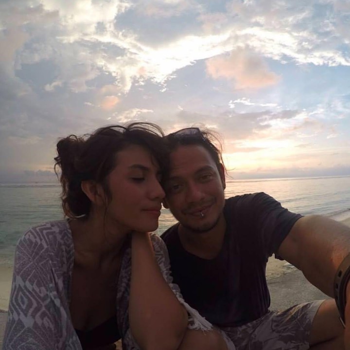 <p>"<em>Happy 12th anniversary @eno_ntrl.</em> Selalu sayanggggggg sama aku, ya," tutur Eno seraya menyisipkan emotikon cahaya. (Foto: Instagram: @nadila_ernesta)</p>