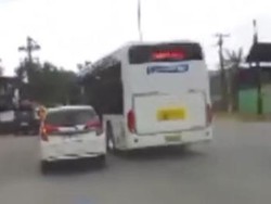 Bus Listrik di Medan Ugal-ugalan Nyaris Serempet Mobil, Sopir Disanksi