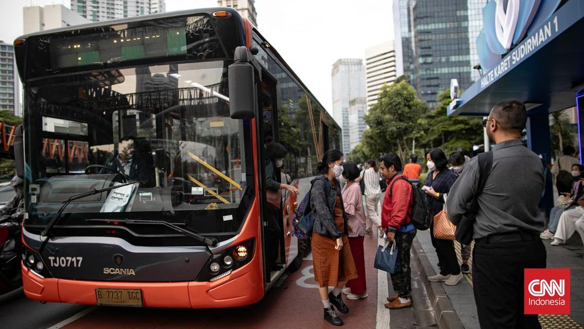 Ada Demo di Bundaran HI, Sejumlah Rute TransJakarta Dialihkan