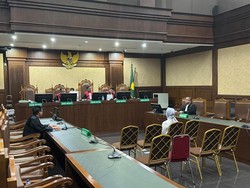 Eks Panitera PN Jaktim Dituntut 4 Tahun Bui di Kasus Suap Eksekusi Lahan