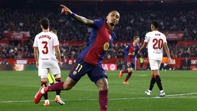 Hasil Liga Spanyol: Main dengan 10 Orang, Barcelona Bantai Sevilla 4-1