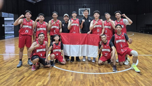 Timnas Bola Basket Tuli Indonesia baru saja terbentuk dan mempersiapkan diri mengikuti ajang kejuaraan di Hong Kong pada 1-2 maret 2025 mendatang.