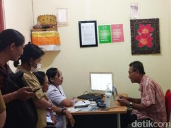 Hari Pertama Cek Kesehatan Gratis di Bali, Warga Lansia Antusias