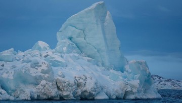Gunung Es Raksasa Greenland Terbalik, Picu Gelombang Dahsyat