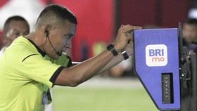 Menakar Degradasi Liga 1: Ketegasan Wasit Jadi Kunci