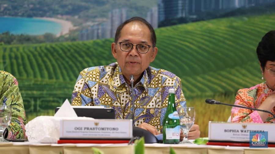 Kepala Eksekutif Pengawas Perasuransian, Penjaminan, dan Dana Pensiun (KE PPDP) OJK, Ogi Prastomiyono (CNBC Indonesia/Tri Susilo)