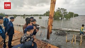 VIDEO: PT TRPN Bongkar Pagar Laut Perairan Bekasi