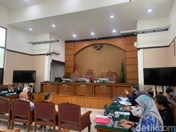 Melihat Lagi Debat Panas Kubu Hasto Vs KPK di Praperadilan