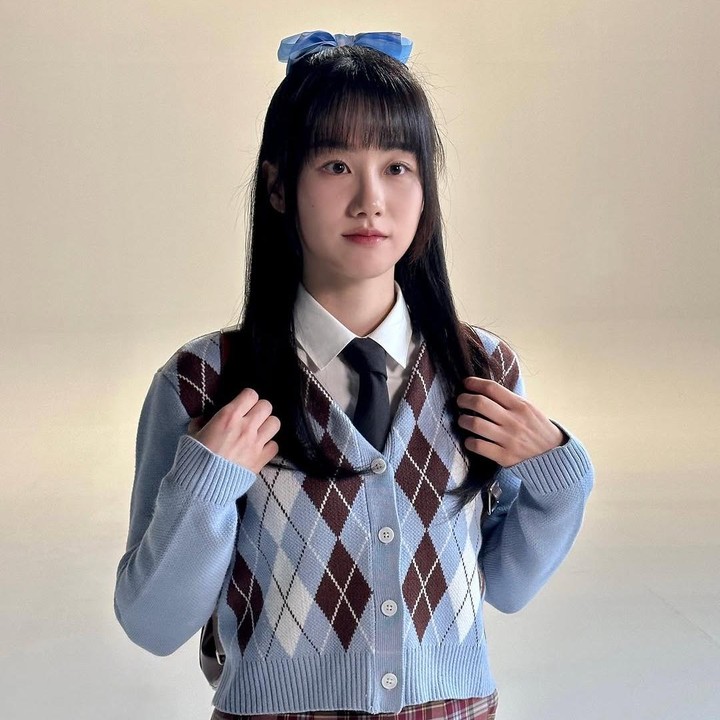 <p>Penampilannya memadukan humor dengan kedalaman emosi, membuat karakter Hee Won tak terlupakan. Karakter Sang Jeong menghadirkan sentuhan ceria pada serial ini, Bunda. (Foto: Instagram@s_j_jeong9)</p>