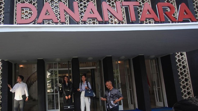 Presiden Prabowo Subianto mengungkap Danantara dibentuk untuk optimalisasi pengelolaan BUMN.
