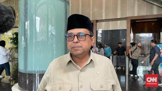 BPJPH Tegaskan Hanya 1 Logo Halal Resmi di Indonesia Badan Penyelenggara Jaminan Produk Halal (BPJPH) memastikan bahwa hanya ada satu logo halal resmi yang berlaku di Indonesia.