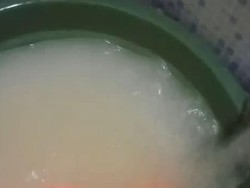 Warga Sukabumi Keluhkan Air PDAM Berbau Kaporit-Berwarna Putih Susu