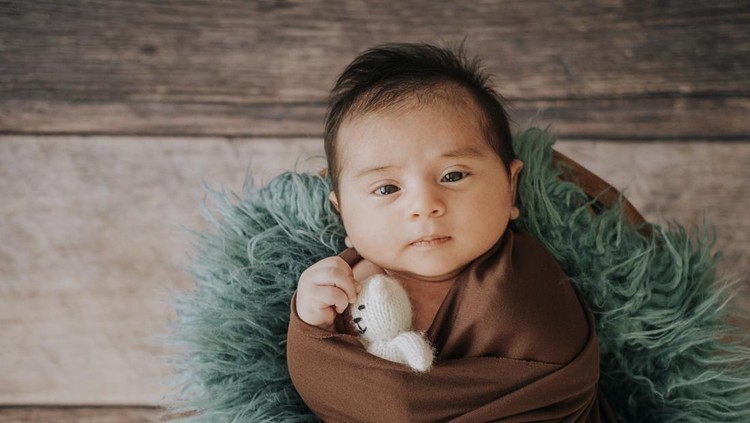 Nama bayi terinspirasi nama anak Vincent Rompies