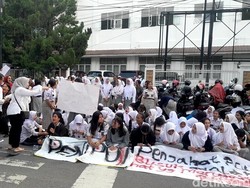 Perjuangan Orang Tua-Siswa SMK Negeri 10 Medan Usai Gagal Ikut SNBP